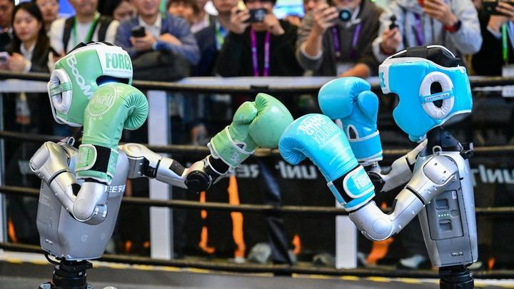 在进博会上感受人形机器人发展前沿脉动