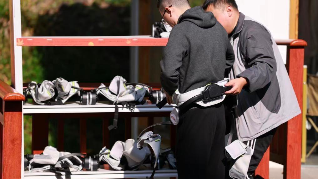 生活观察｜外骨骼机器人怎样安全走入寻常百姓家？