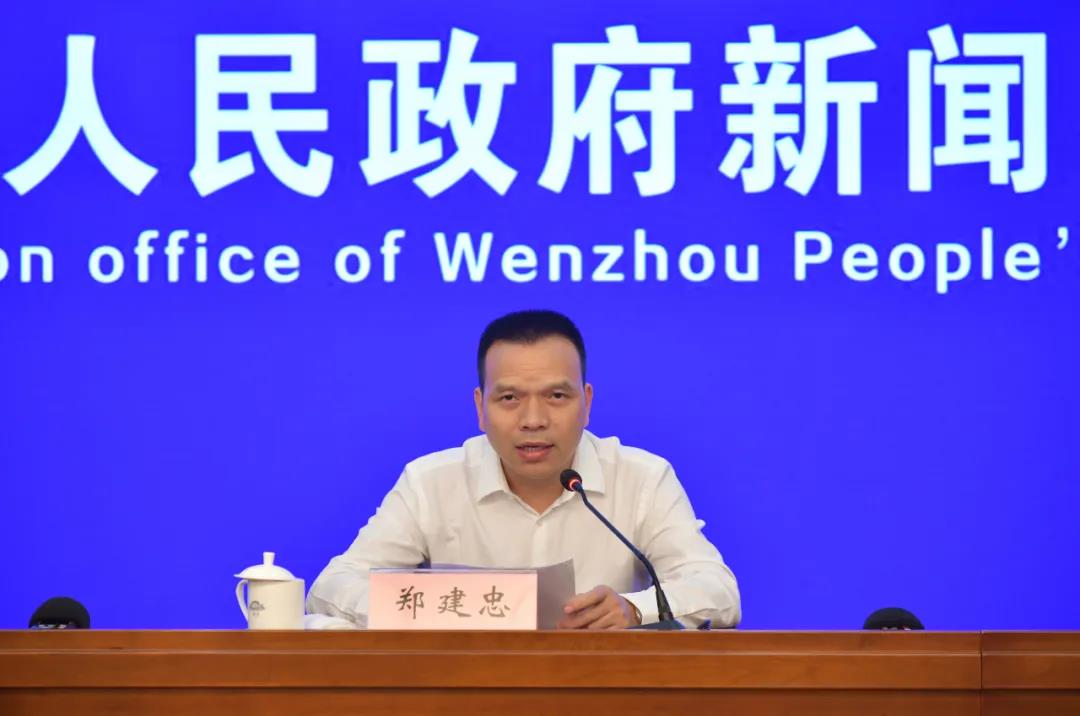 郑建忠.jpg