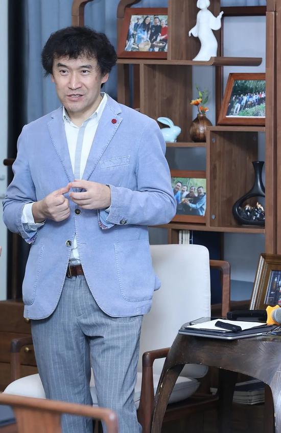 湖畔大学执行教育长陈龙