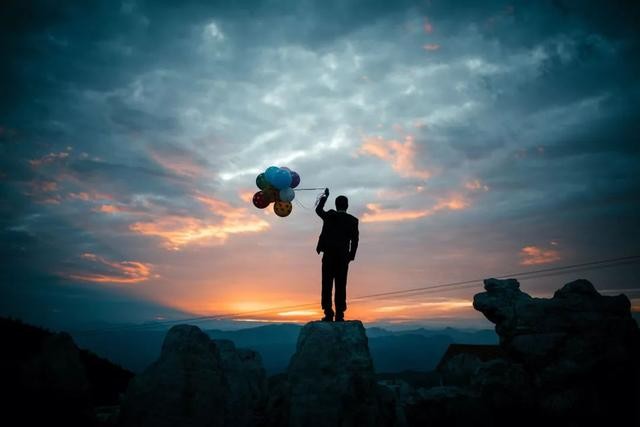 「夜读」研究了任正非、马云、马化腾等人，我发现成功企业家的四个特质