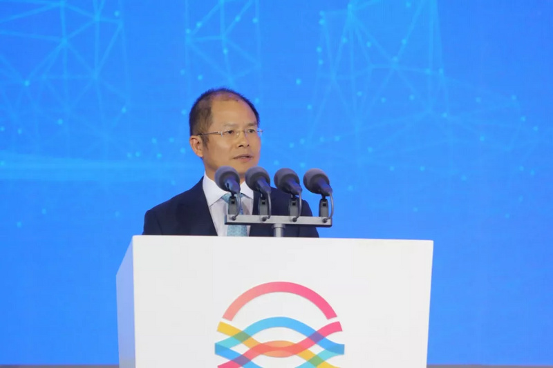 华为攻入汽车行业：“除了不造车，我们什么都做”