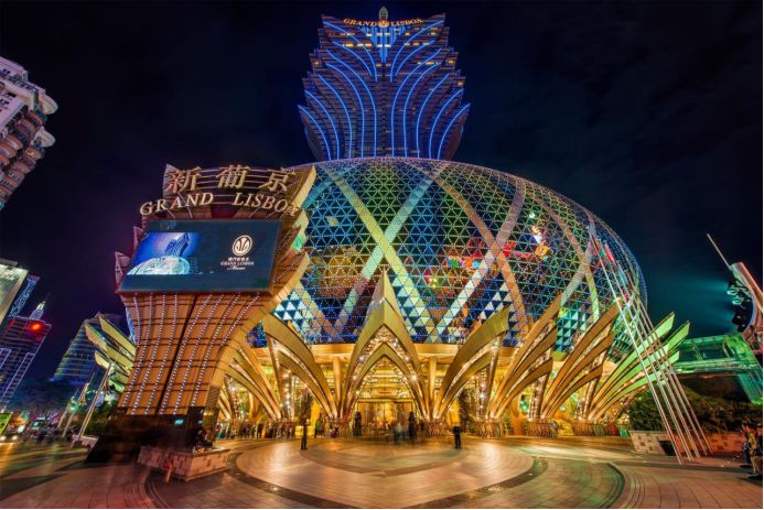 AI掘金千亿赌场：游刃于人性与暴利间的冒险