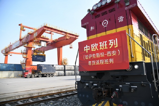 2020年，欧中贸易总额达到5860亿欧元（约合人民币45880亿元）。来源：新华社