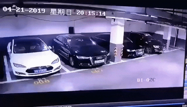 Space X 载人龙飞船意外爆炸，据称几乎被完全摧毁